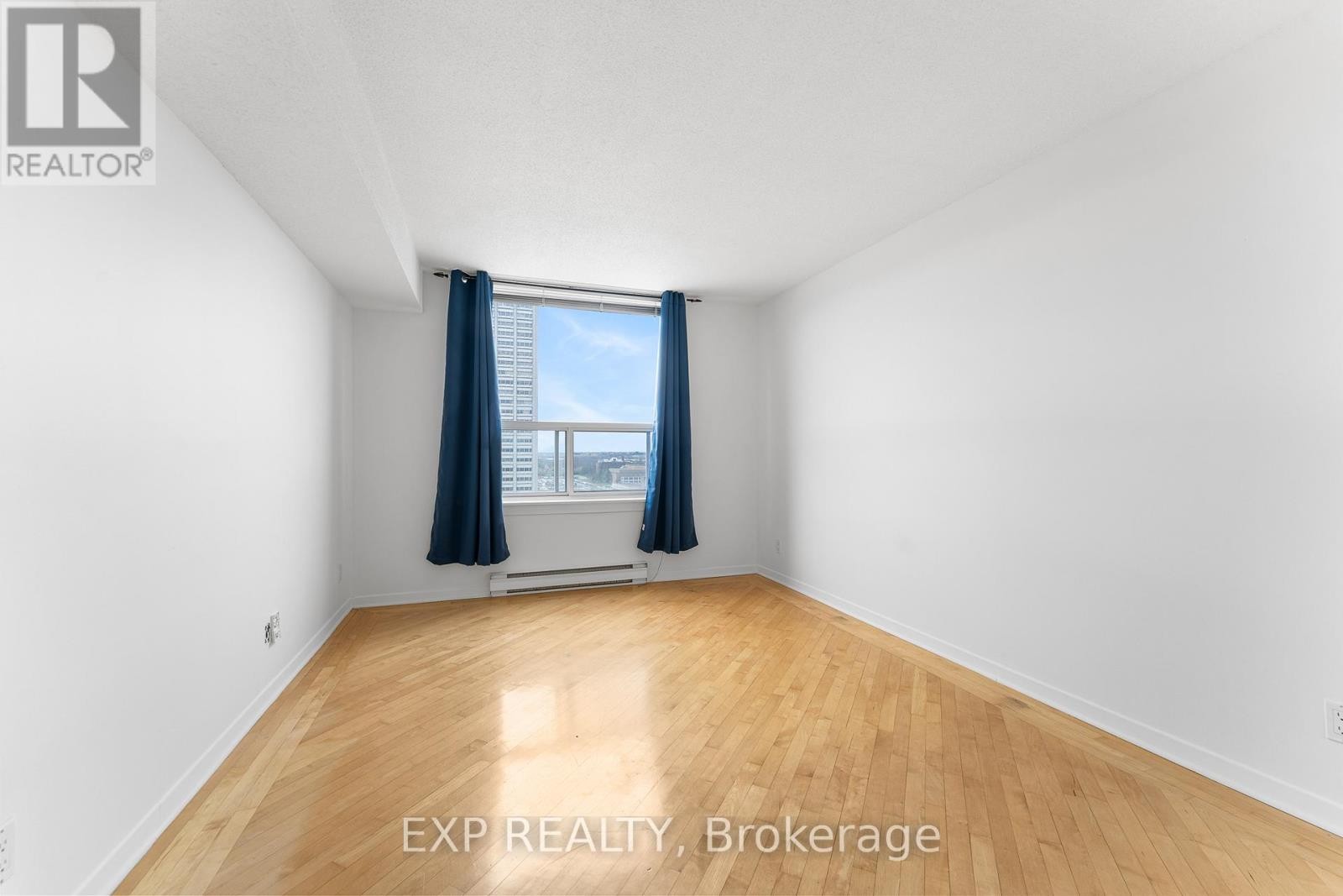 












PH10 - 215 PARKDALE AVENUE

,
Ottawa,




Ontario
K1Y4T8


