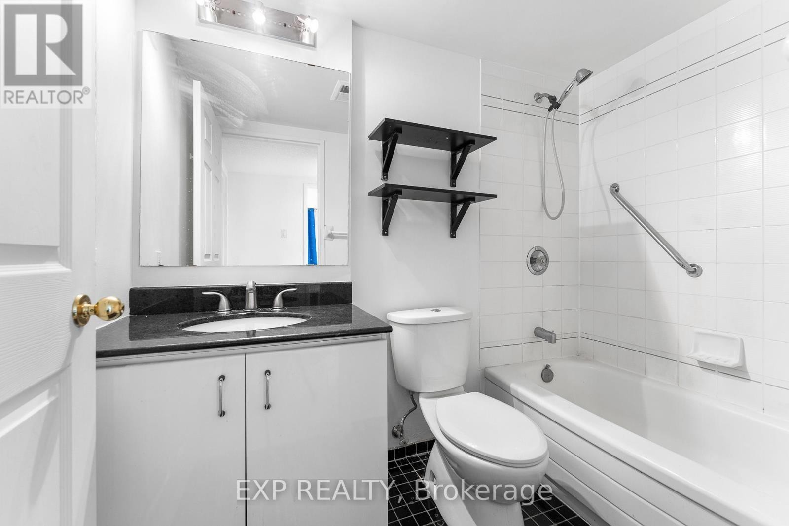 












PH10 - 215 PARKDALE AVENUE

,
Ottawa,




Ontario
K1Y4T8

