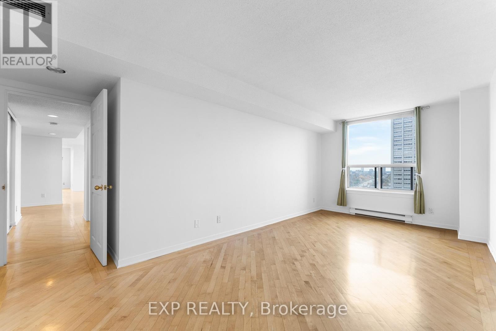 












PH10 - 215 PARKDALE AVENUE

,
Ottawa,




Ontario
K1Y4T8

