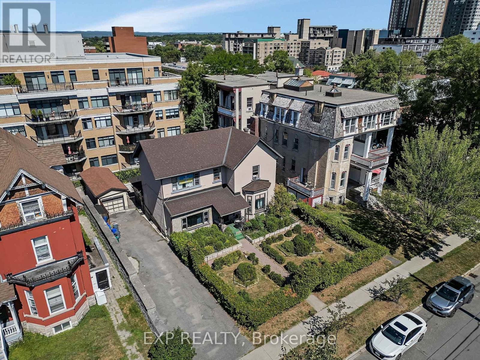 












171 DALY AVENUE

,
Ottawa,







Ontario
K1N6E8

