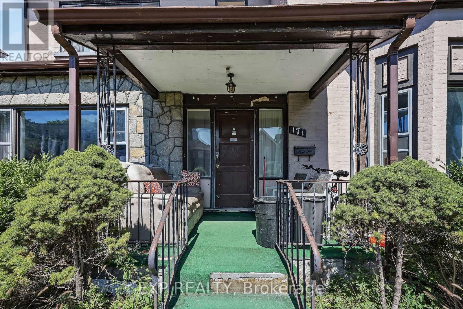 












171 DALY AVENUE

,
Ottawa,







Ontario
K1N6E8

