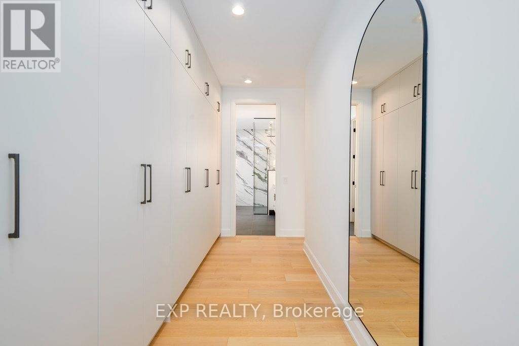 












26 CLOVELLY ROAD W

,
Ottawa,




Ontario
K1J6M2

