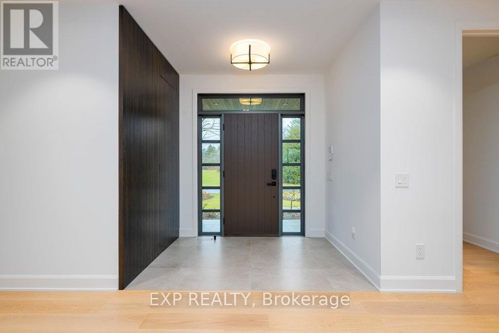 












26 CLOVELLY ROAD W

,
Ottawa,




Ontario
K1J6M2

