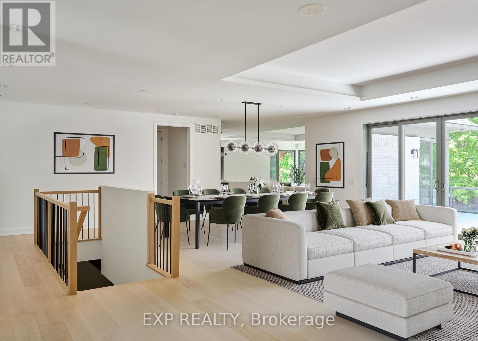 












26 CLOVELLY ROAD W

,
Ottawa,




Ontario
K1J6M2

