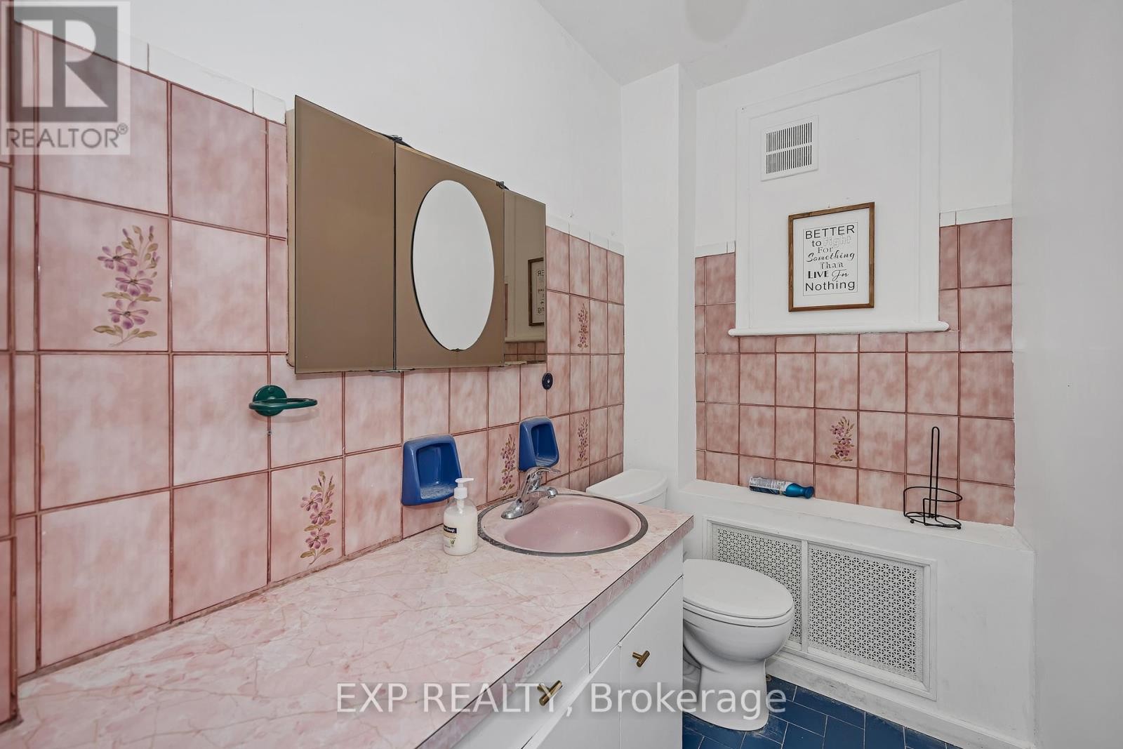 












171 DALY AVENUE

,
Ottawa,




Ontario
K1N6E8

