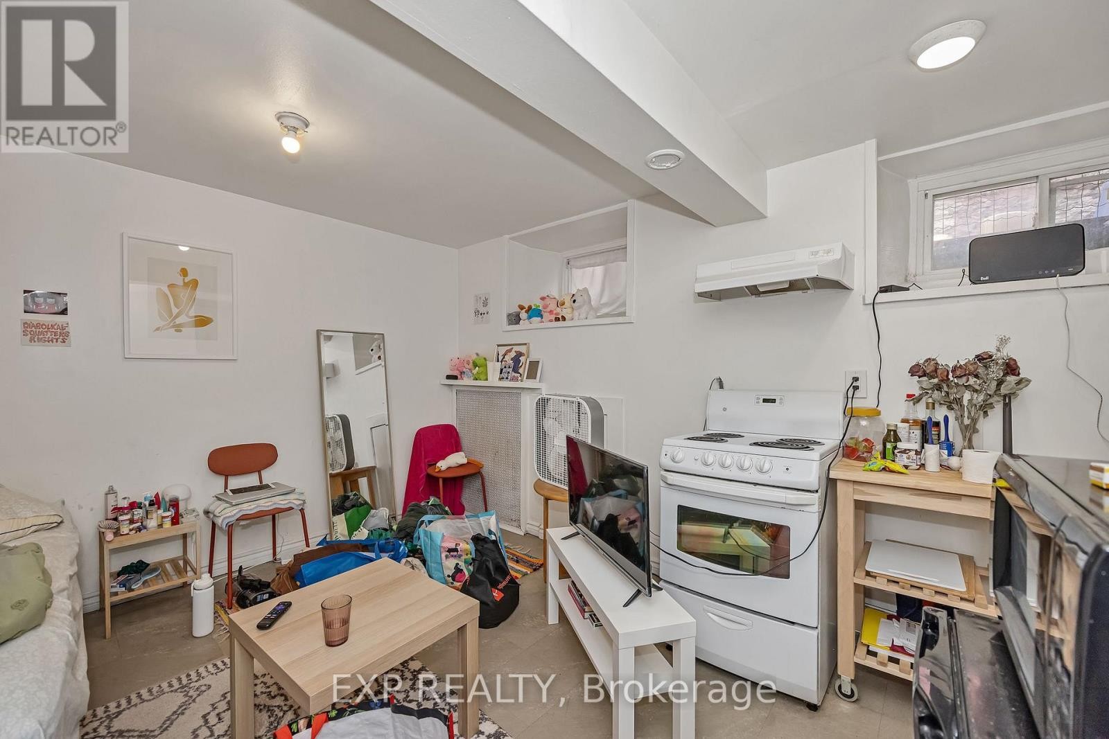 












171 DALY AVENUE

,
Ottawa,




Ontario
K1N6E8

