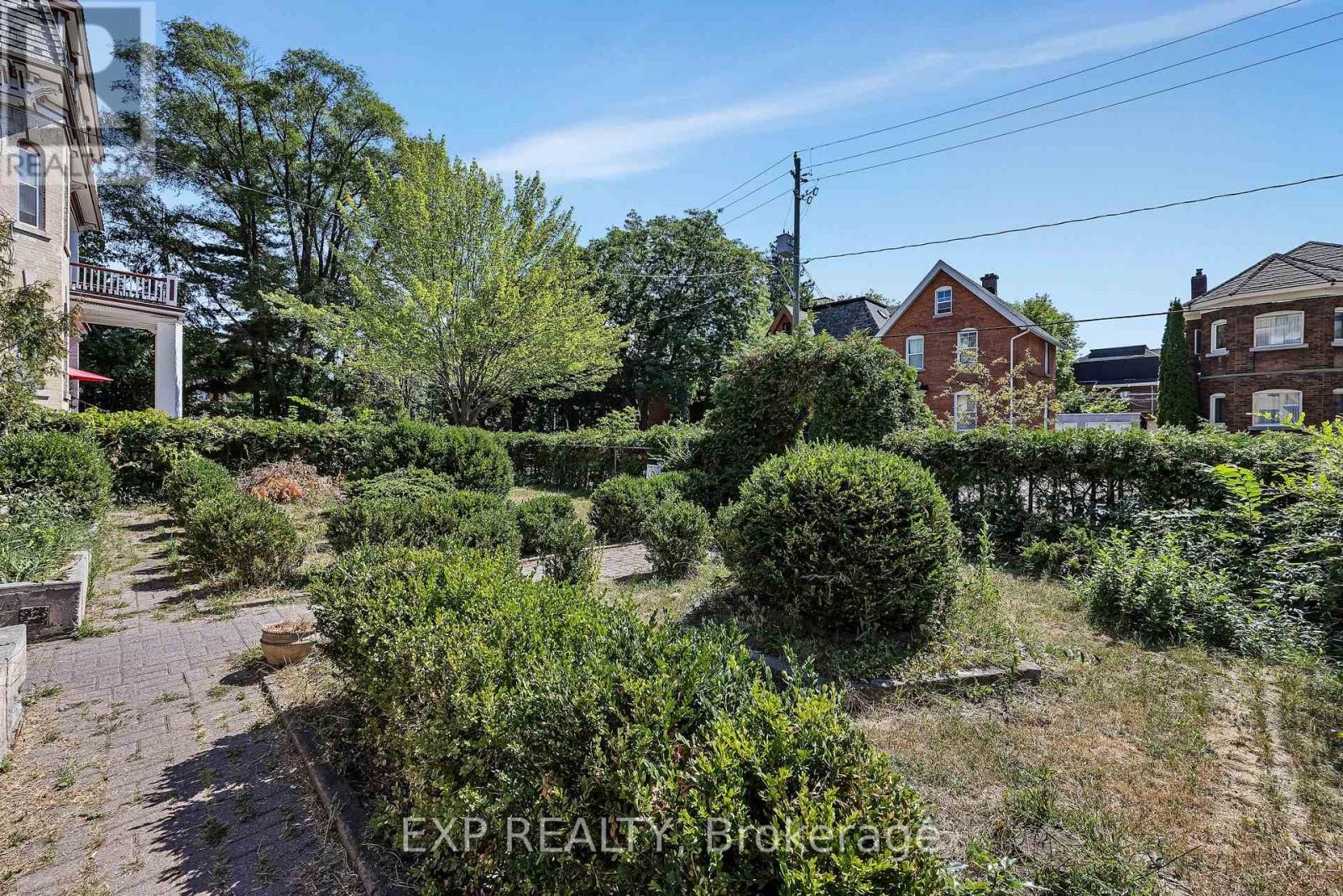 












171 DALY AVENUE

,
Ottawa,




Ontario
K1N6E8

