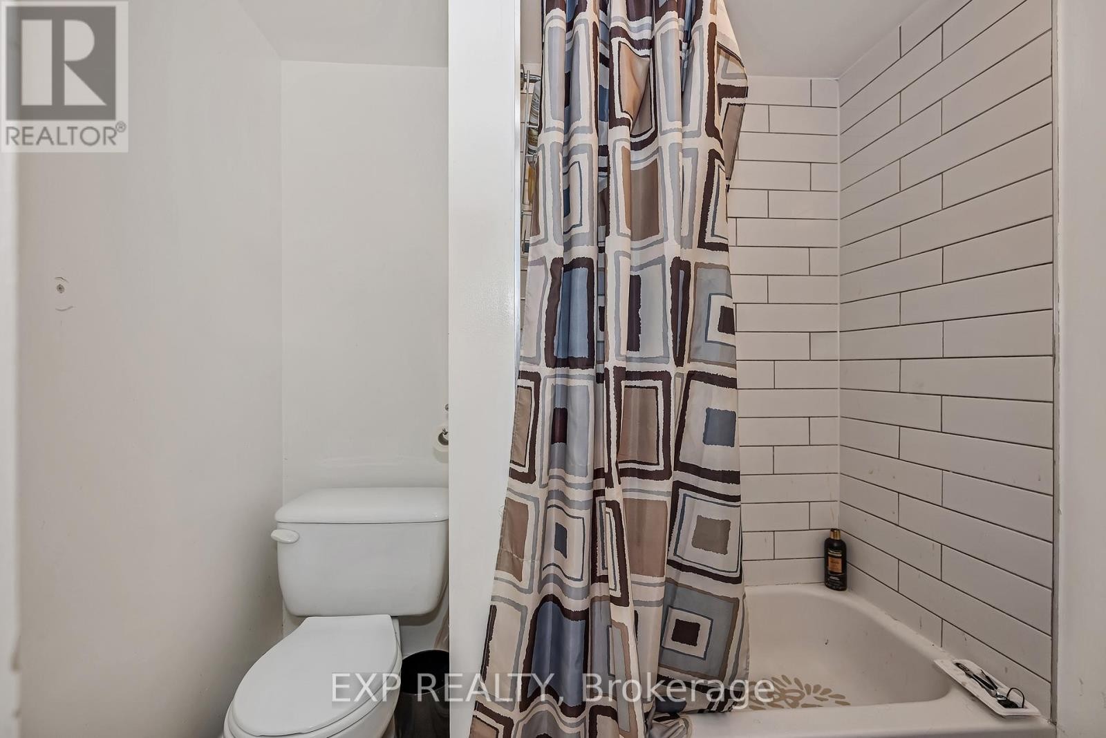 












171 DALY AVENUE

,
Ottawa,




Ontario
K1N6E8

