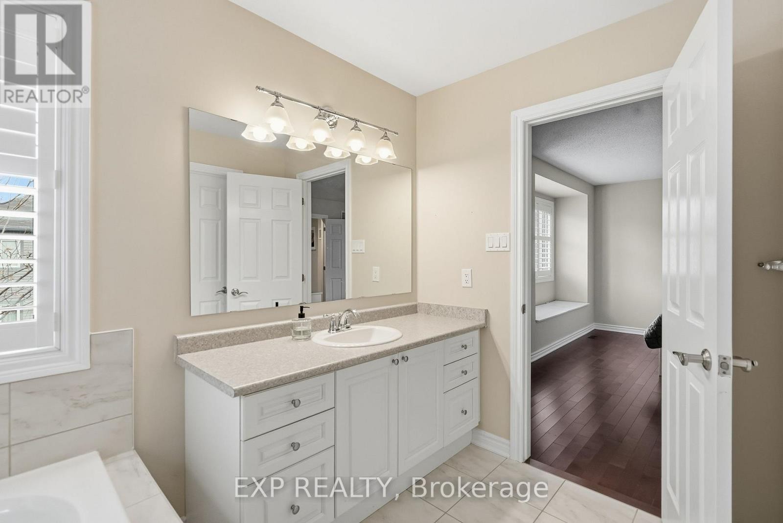 












612 CALLA LILY TERRACE

,
Ottawa,




Ontario
K4A0V3

