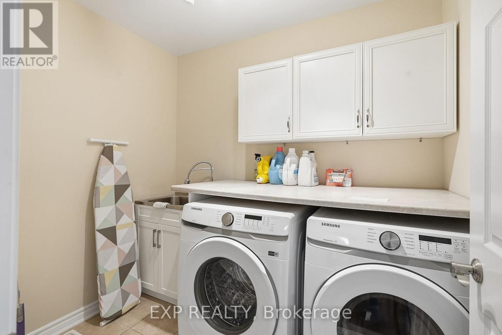 












612 CALLA LILY TERRACE

,
Ottawa,




Ontario
K4A0V3

