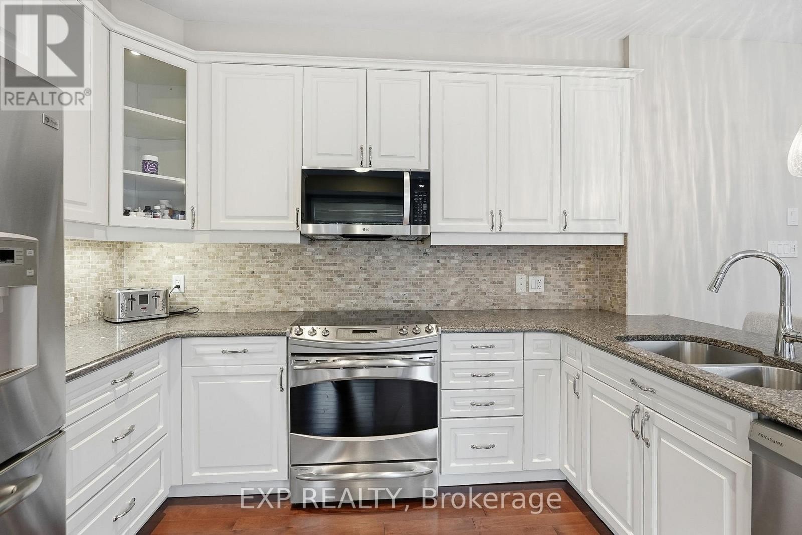 












612 CALLA LILY TERRACE

,
Ottawa,




Ontario
K4A0V3

