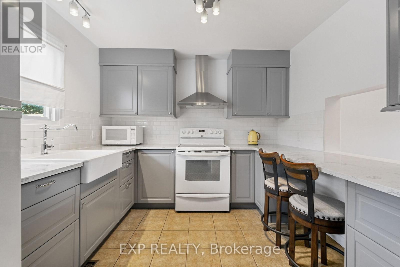 












60 - 6247 SUNDOWN CRESCENT

,
Ottawa,




Ontario
K1C2M1

