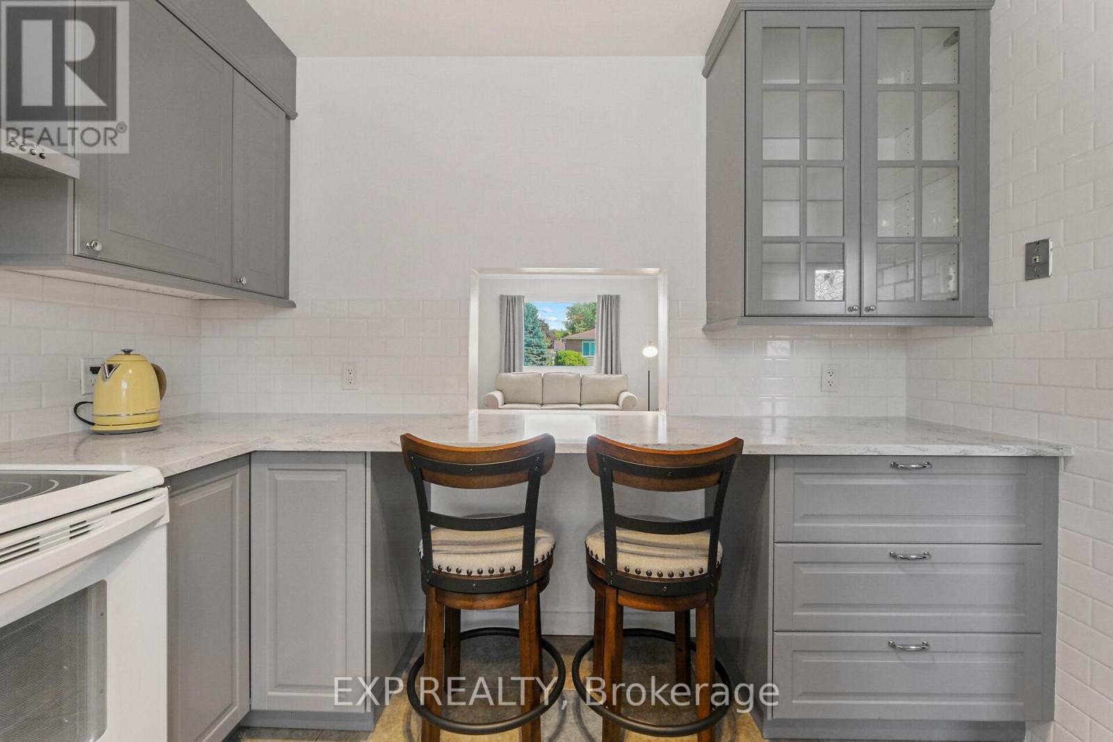 












60 - 6247 SUNDOWN CRESCENT

,
Ottawa,




Ontario
K1C2M1

