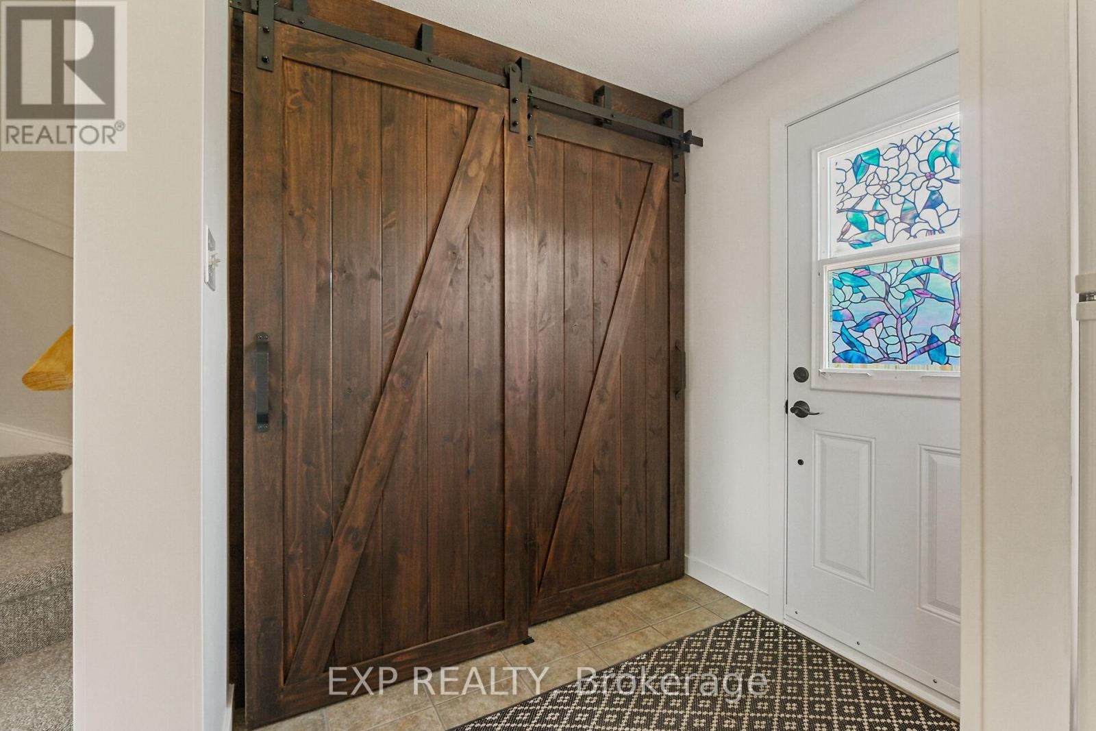 












60 - 6247 SUNDOWN CRESCENT

,
Ottawa,




Ontario
K1C2M1

