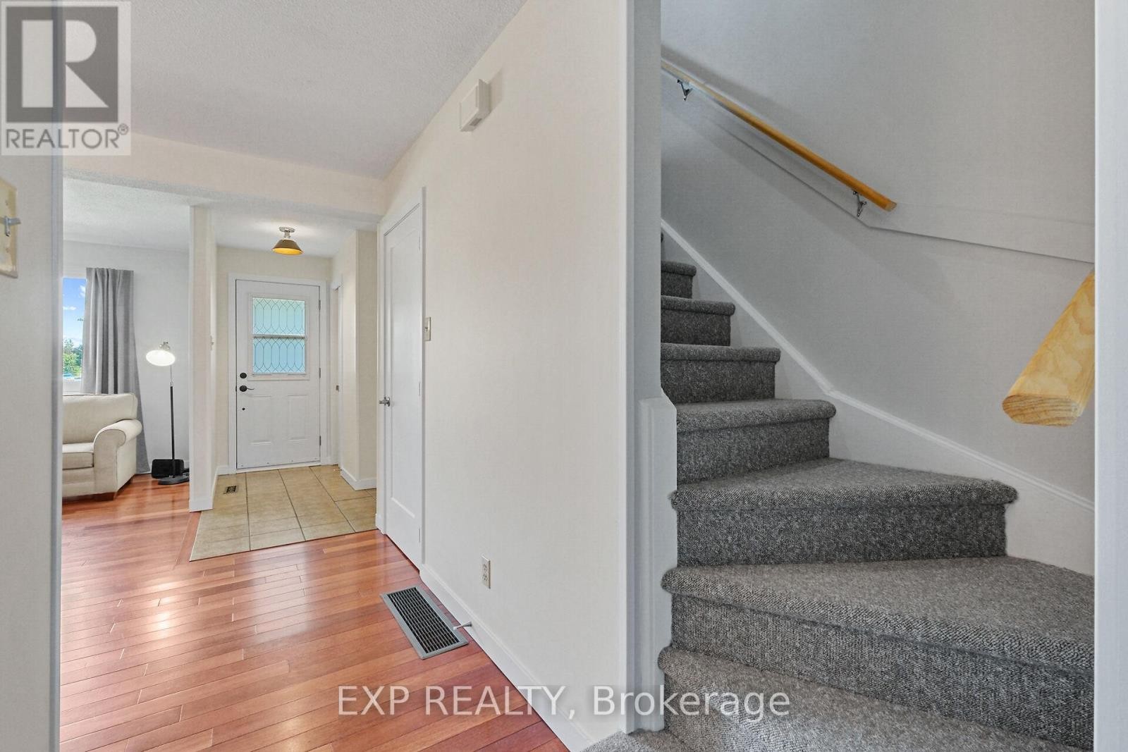 












60 - 6247 SUNDOWN CRESCENT

,
Ottawa,




Ontario
K1C2M1

