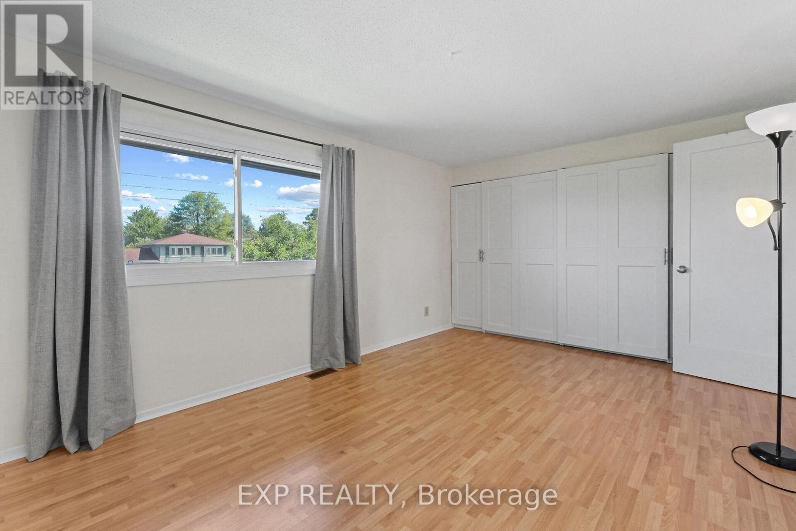 












60 - 6247 SUNDOWN CRESCENT

,
Ottawa,




Ontario
K1C2M1

