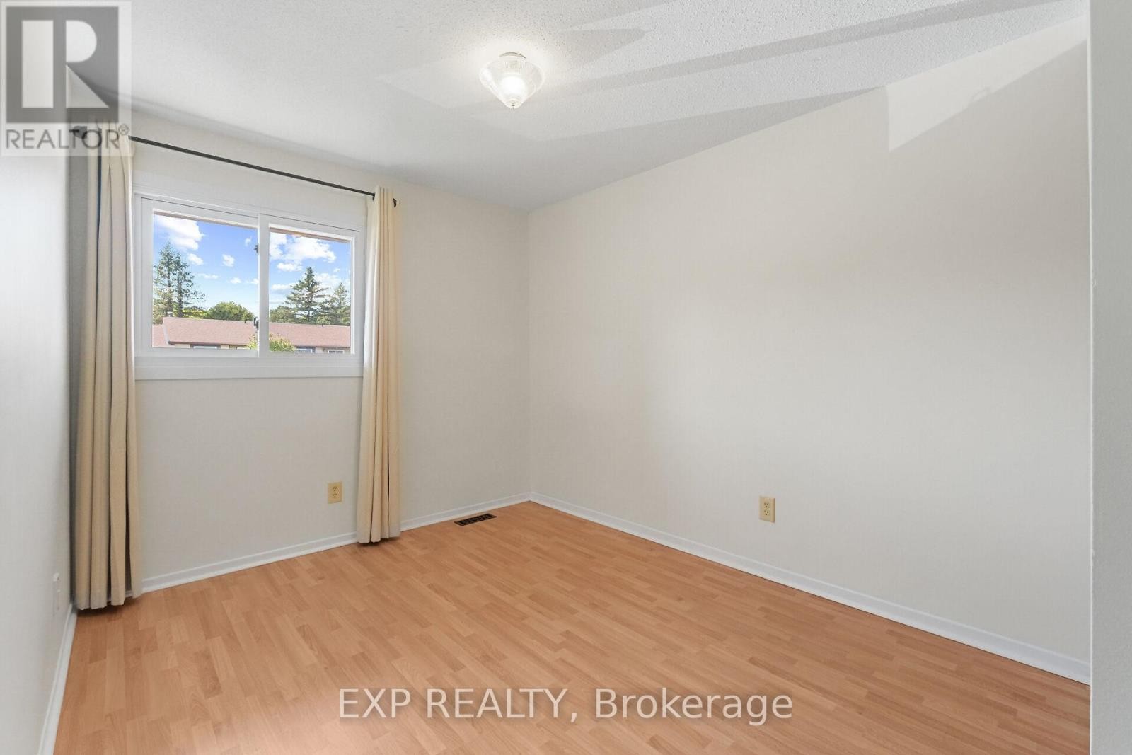 












60 - 6247 SUNDOWN CRESCENT

,
Ottawa,




Ontario
K1C2M1

