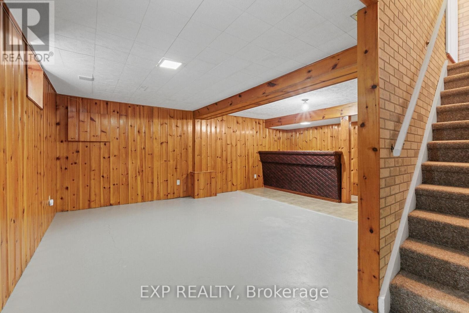 












60 - 6247 SUNDOWN CRESCENT

,
Ottawa,




Ontario
K1C2M1

