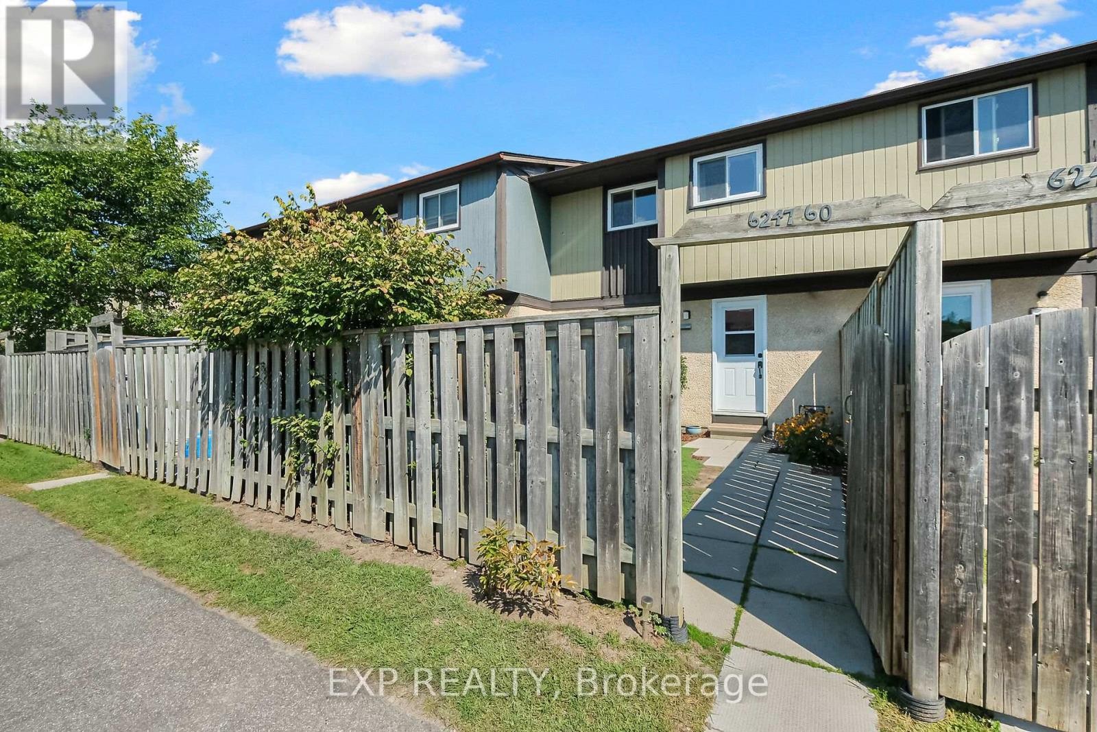 












60 - 6247 SUNDOWN CRESCENT

,
Ottawa,




Ontario
K1C2M1

