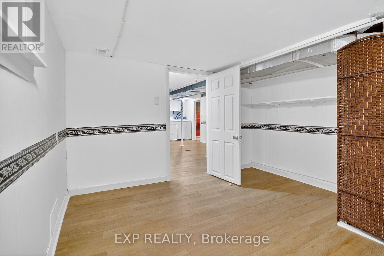 












41 HWY 5 W STREET

,
South Dundas,




Ontario
K0C1X0

