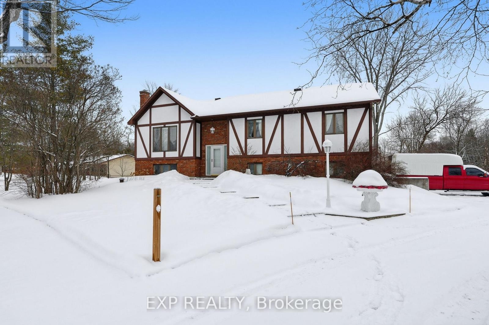












1887 CANAAN ROAD

,
Clarence-Rockland,




Ontario
K4K1K9

