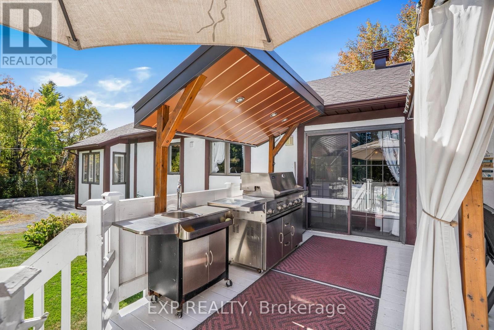 












1887 CANAAN ROAD

,
Clarence-Rockland,




Ontario
K4K1K9

