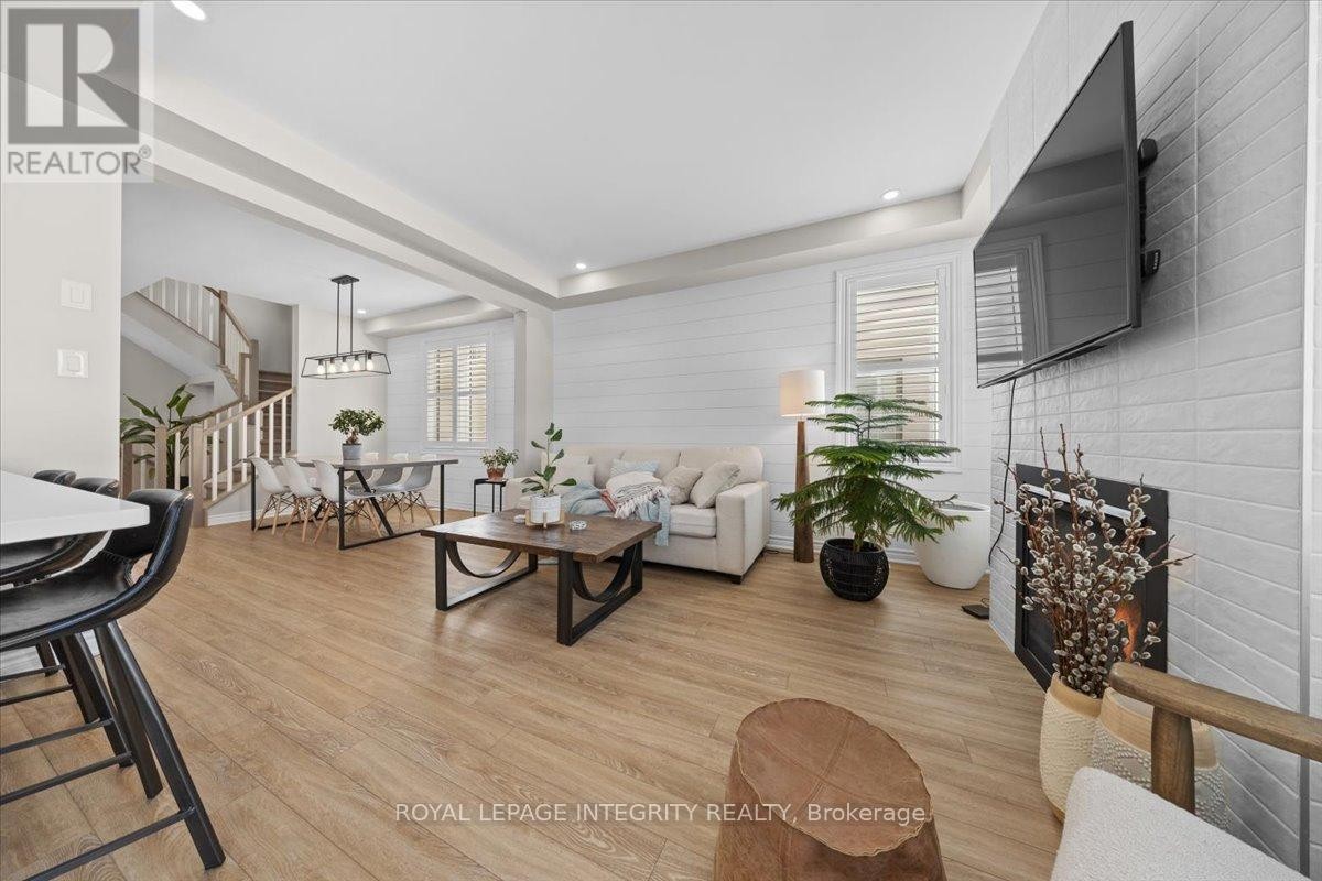 












355 CROSSWAY TERRACE

,
Ottawa,




Ontario
K2S2Z3

