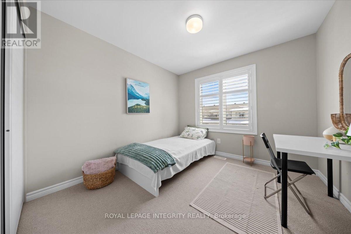 












355 CROSSWAY TERRACE

,
Ottawa,




Ontario
K2S2Z3

