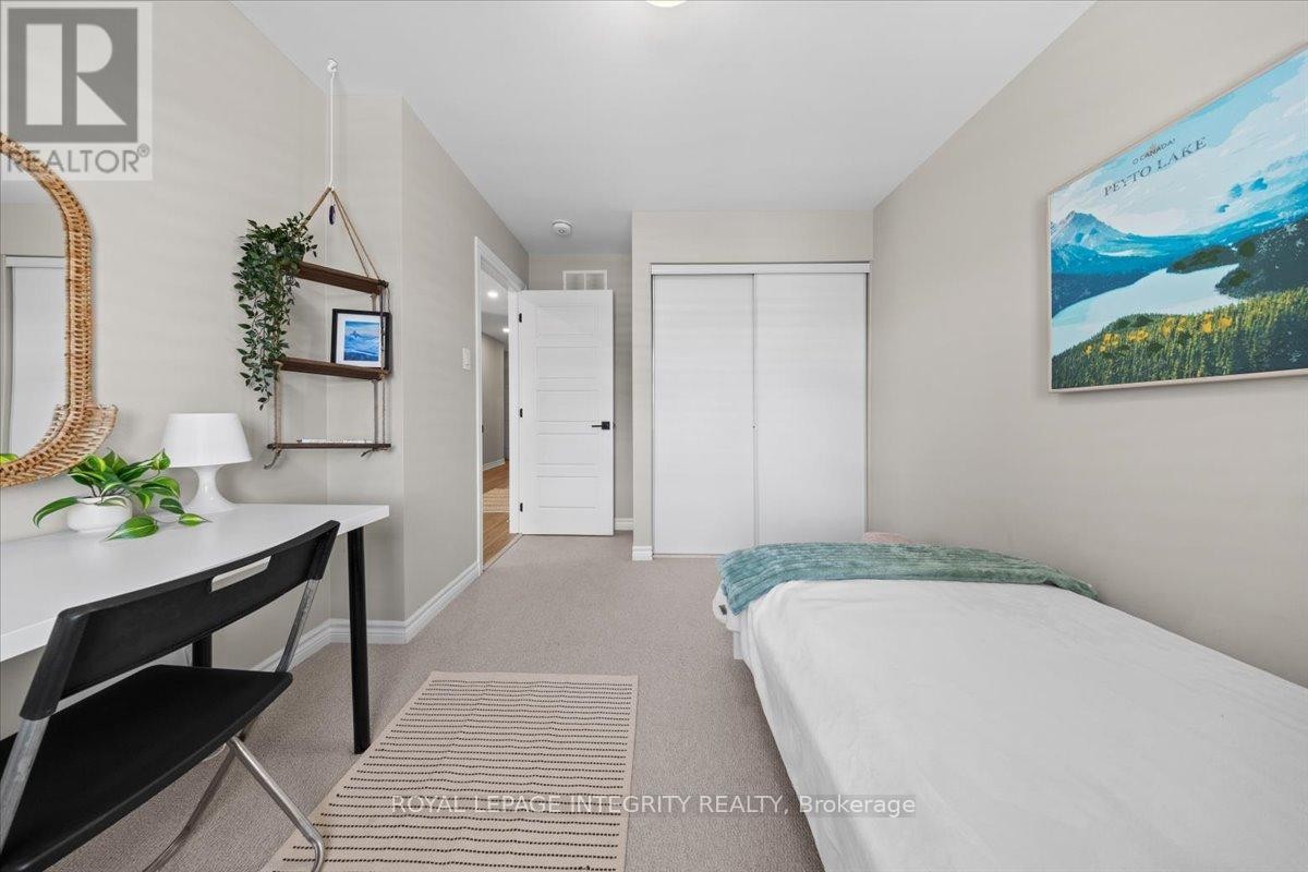 












355 CROSSWAY TERRACE

,
Ottawa,




Ontario
K2S2Z3

