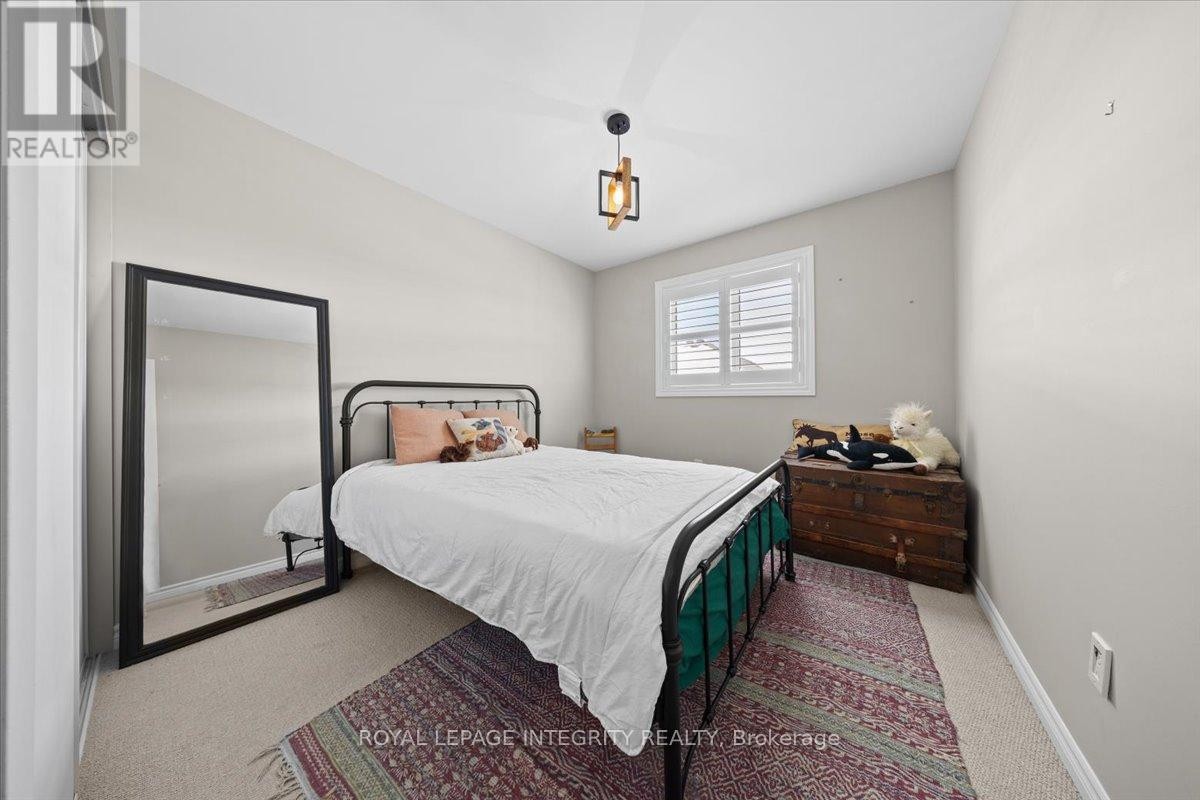 












355 CROSSWAY TERRACE

,
Ottawa,




Ontario
K2S2Z3

