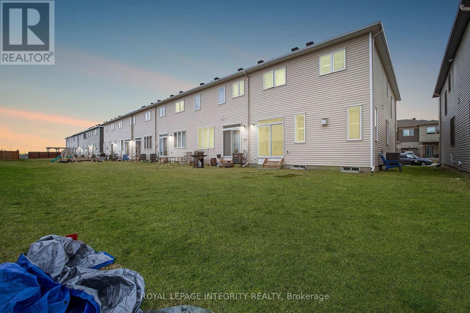 












355 CROSSWAY TERRACE

,
Ottawa,




Ontario
K2S2Z3

