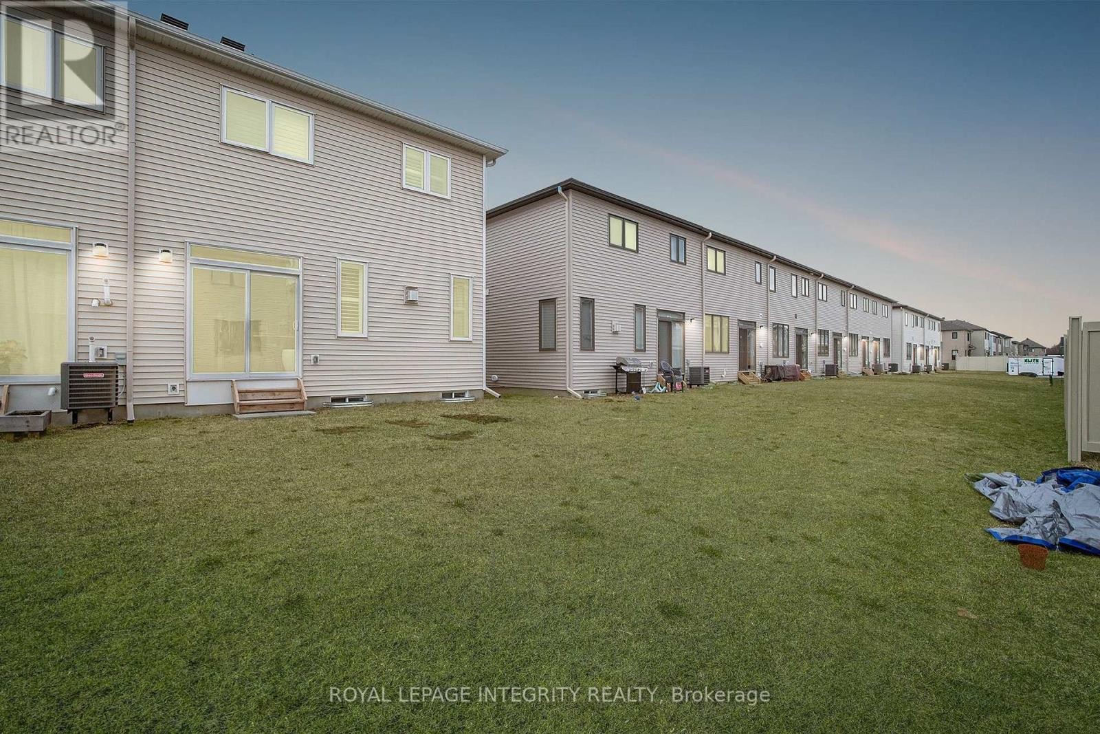 












355 CROSSWAY TERRACE

,
Ottawa,




Ontario
K2S2Z3

