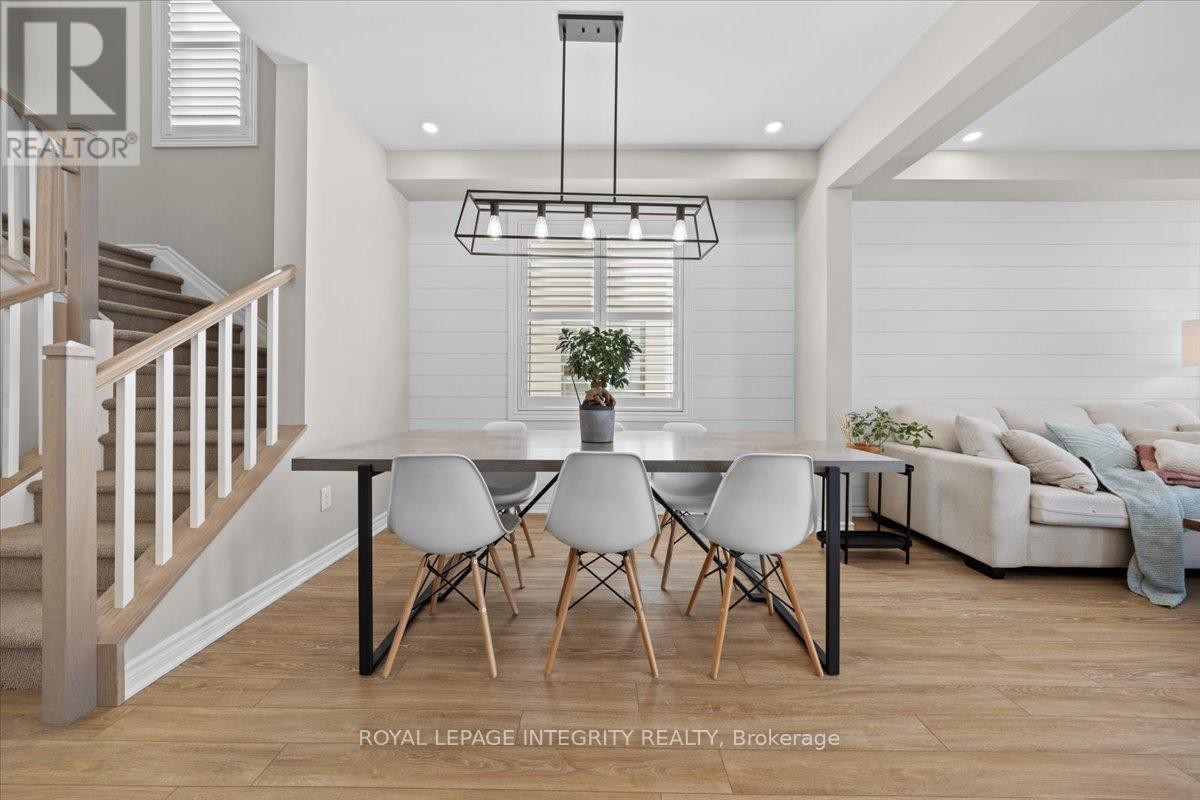 












355 CROSSWAY TERRACE

,
Ottawa,




Ontario
K2S2Z3

