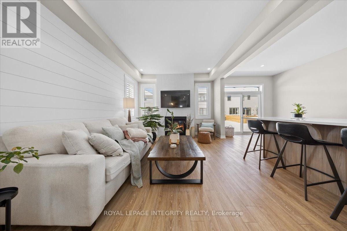 












355 CROSSWAY TERRACE

,
Ottawa,




Ontario
K2S2Z3

