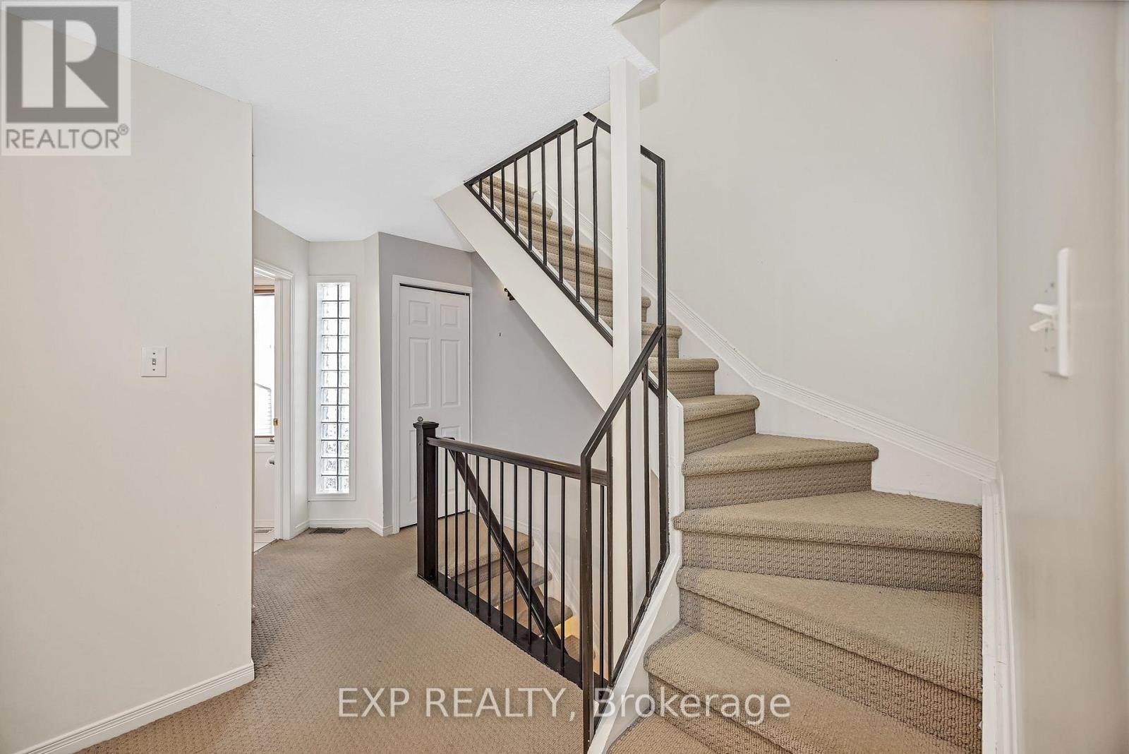 












2 - 518 LISGAR STREET

,
Ottawa,




Ontario
K1R5H5

