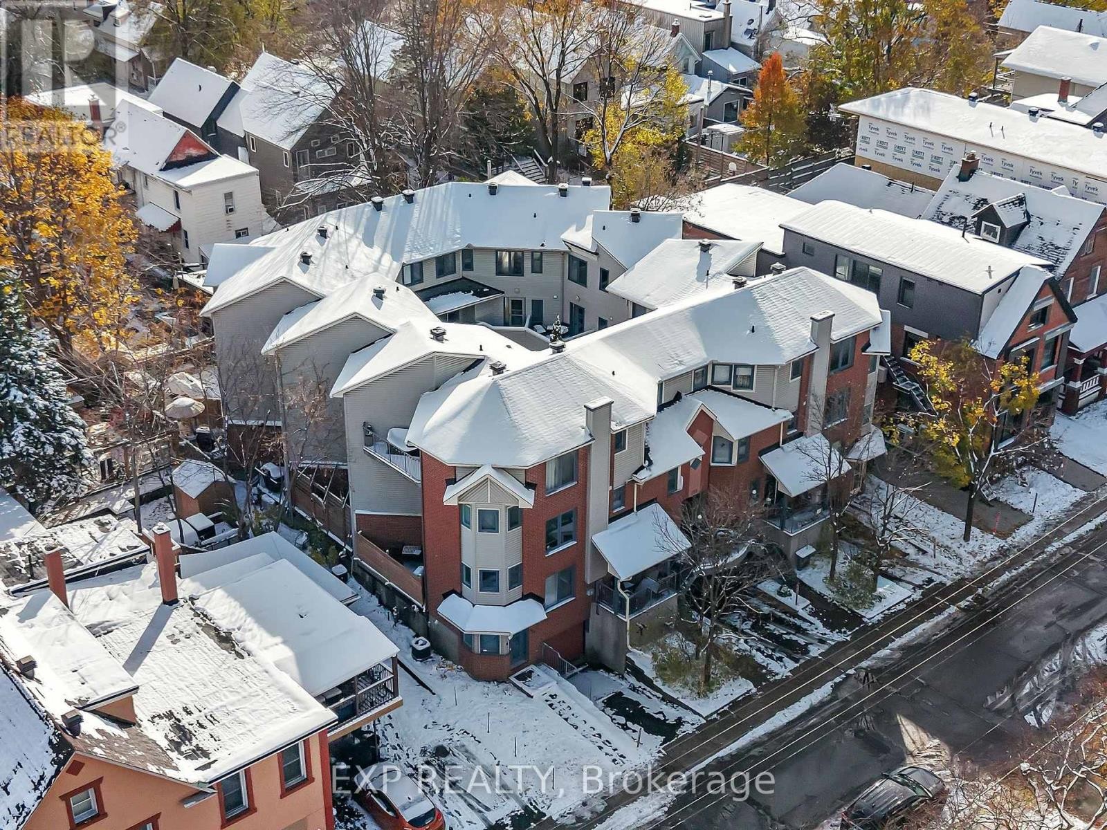 












2 - 518 LISGAR STREET

,
Ottawa,




Ontario
K1R5H5

