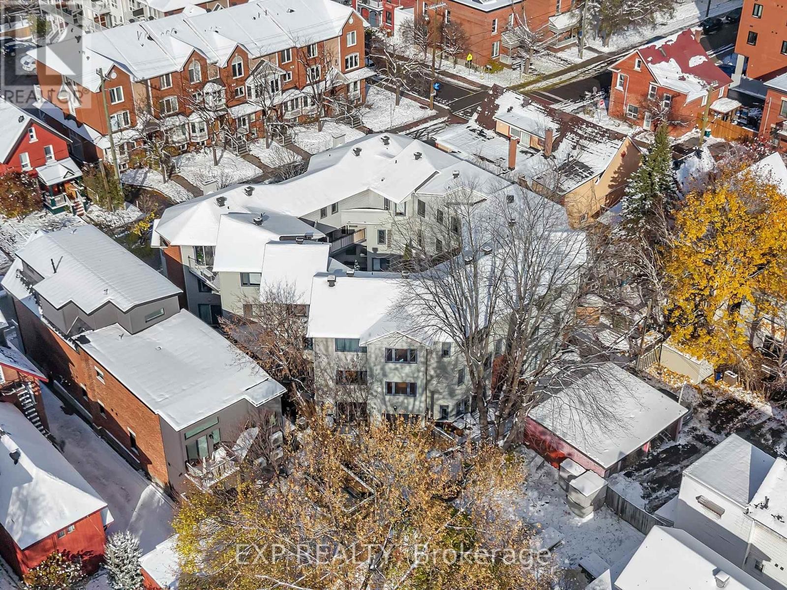 












2 - 518 LISGAR STREET

,
Ottawa,




Ontario
K1R5H5

