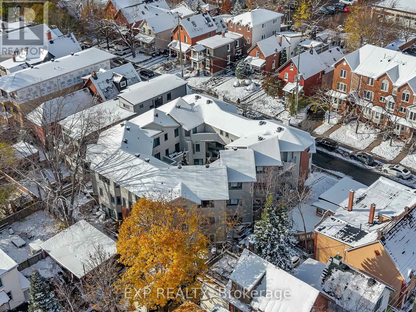 












2 - 518 LISGAR STREET

,
Ottawa,




Ontario
K1R5H5

