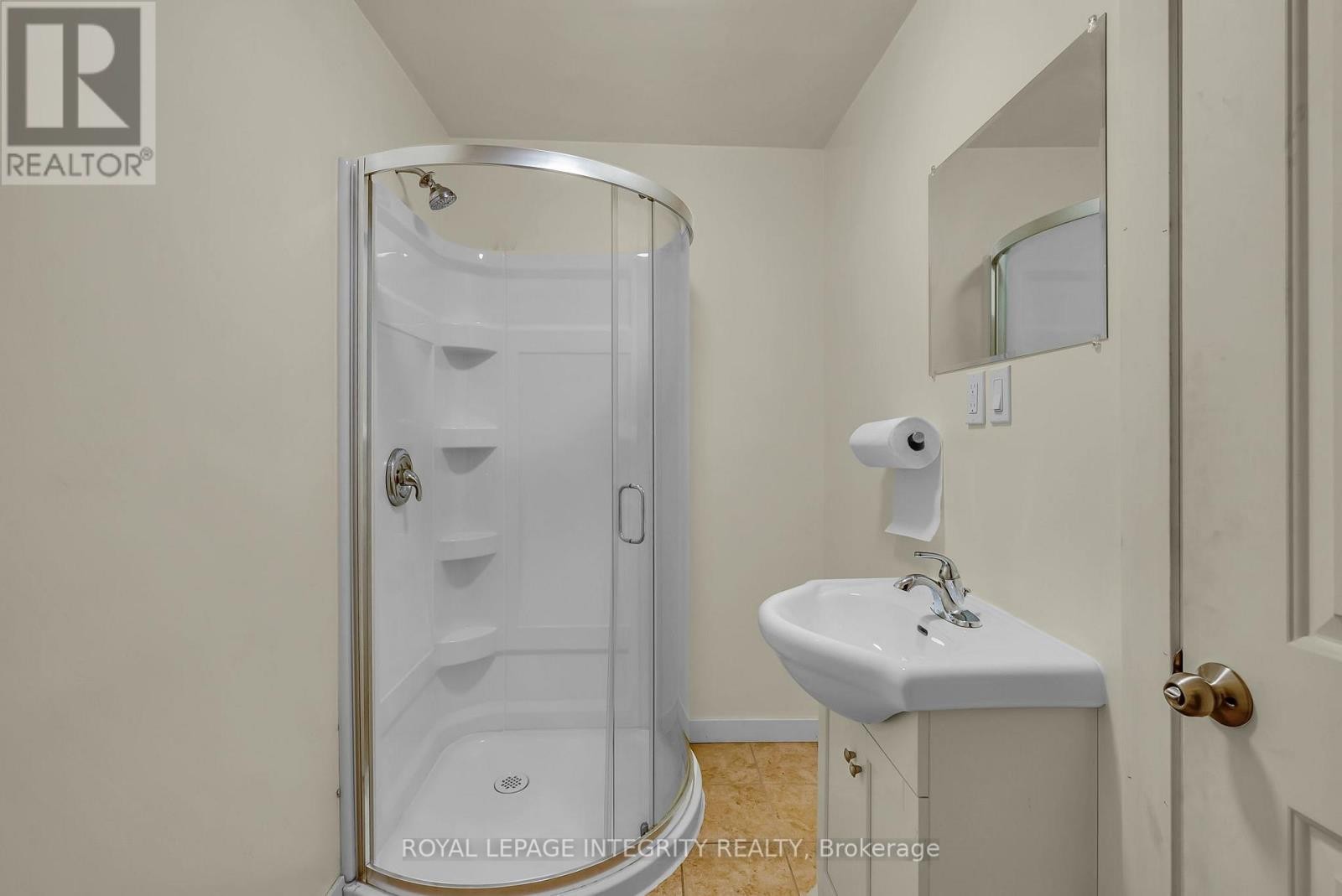 












16 - 3205 SWANSEA CRESCENT

,
Ottawa,




Ontario
K1G3W5

