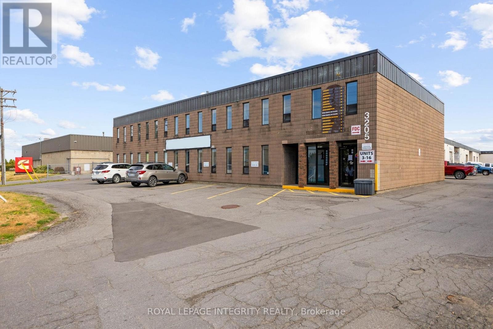 












16 - 3205 SWANSEA CRESCENT

,
Ottawa,




Ontario
K1G3W5

