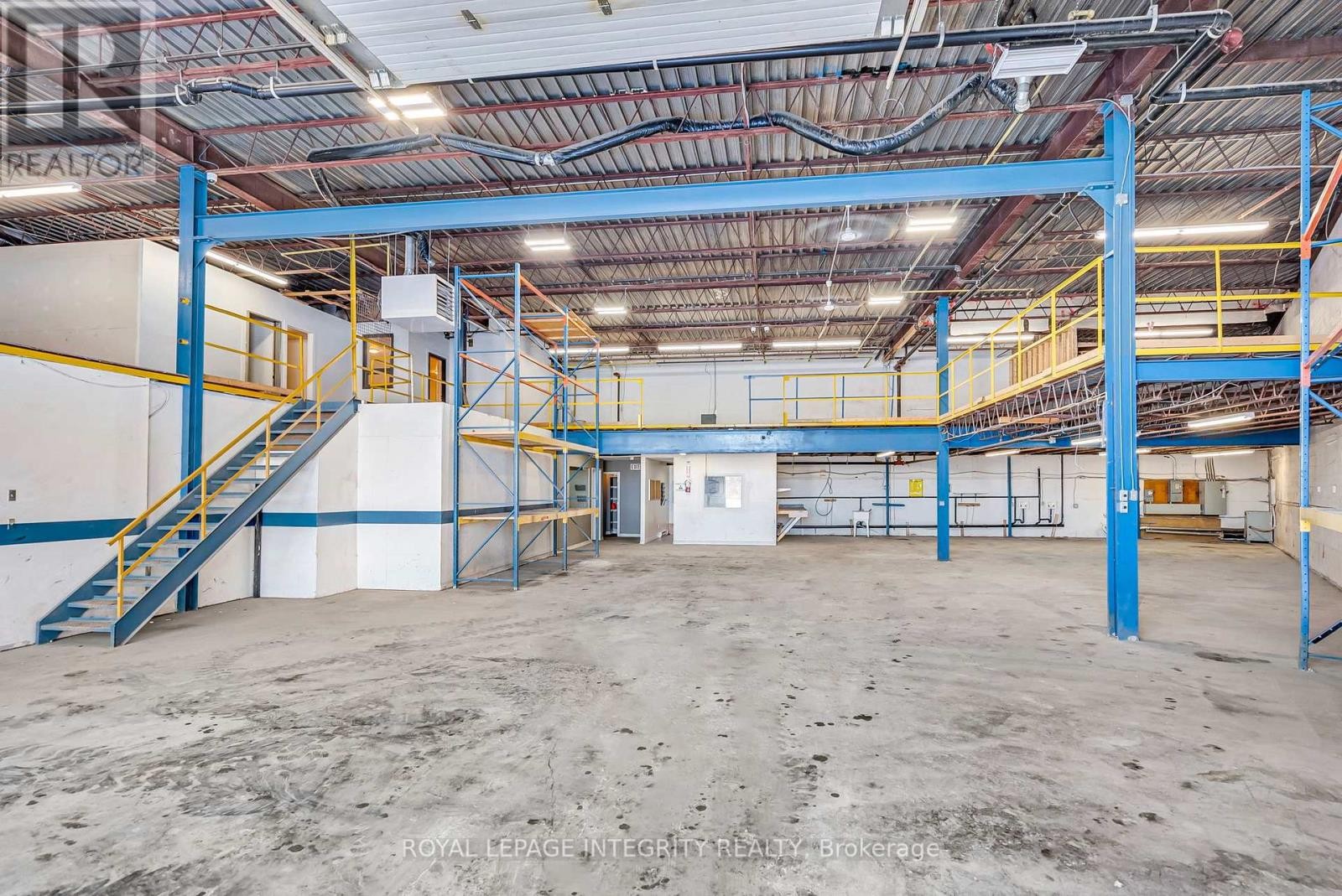 












16 - 3205 SWANSEA CRESCENT

,
Ottawa,




Ontario
K1G3W5

