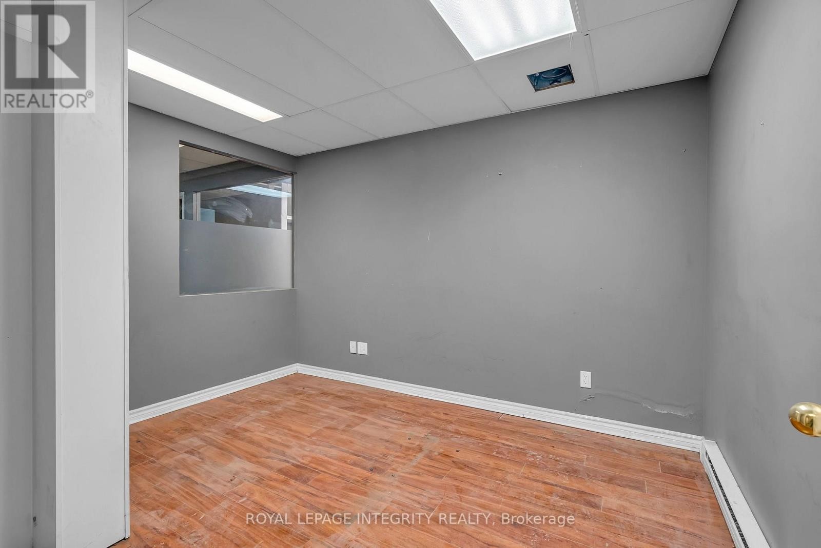 












16 - 3205 SWANSEA CRESCENT

,
Ottawa,




Ontario
K1G3W5

