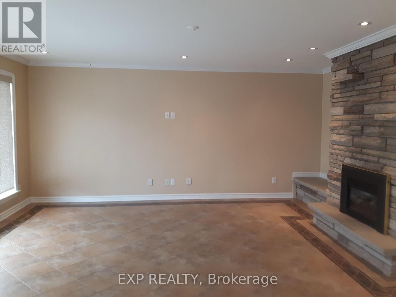 












88 CRAIG STREET

,
Russell,




Ontario
K4R1A6

