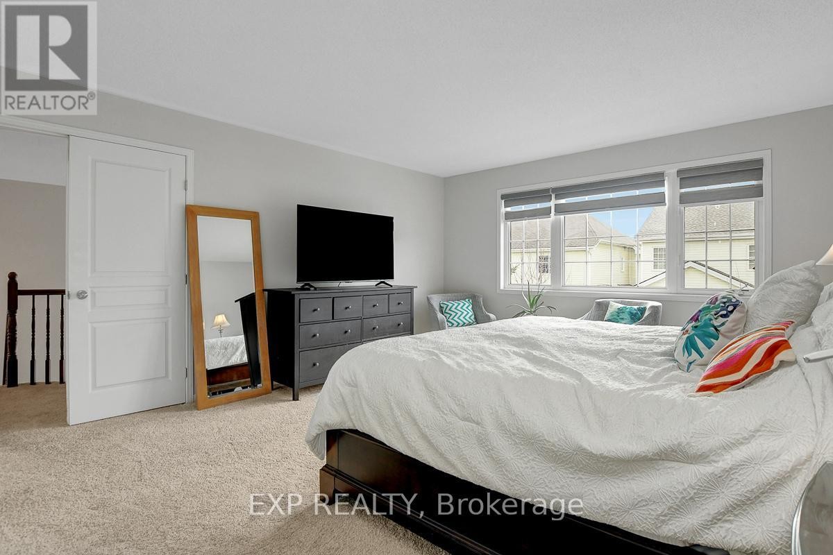 












228 HIDDEN MEADOW AVENUE

,
Ottawa,




Ontario
K1T0C2

