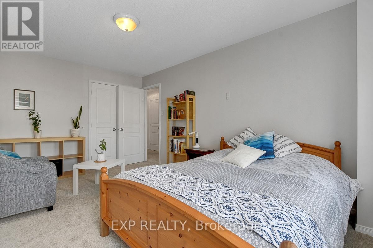 












228 HIDDEN MEADOW AVENUE

,
Ottawa,




Ontario
K1T0C2

