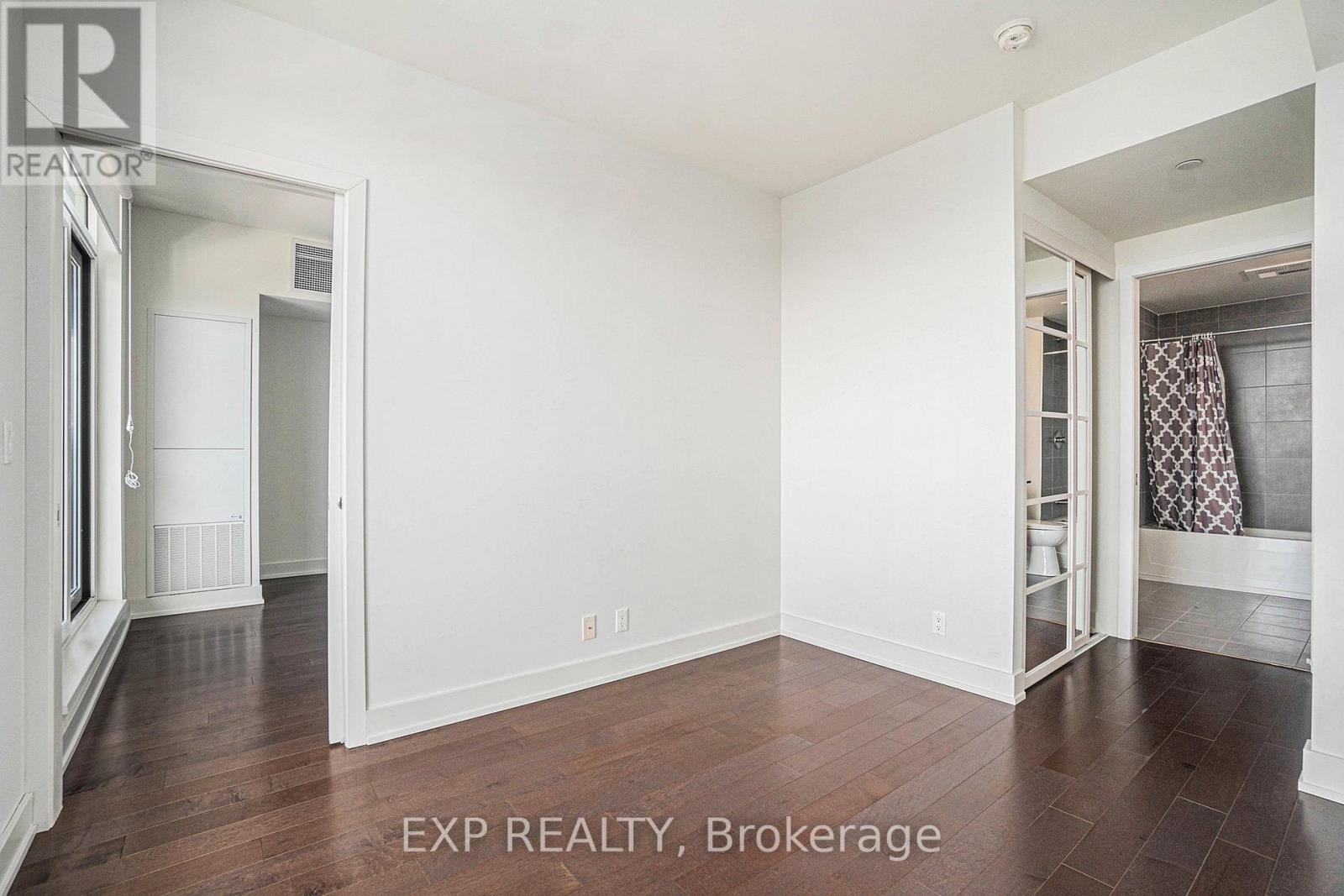 












2403 - 485 RICHMOND ROAD

,
Ottawa,




Ontario
K2A3W9

