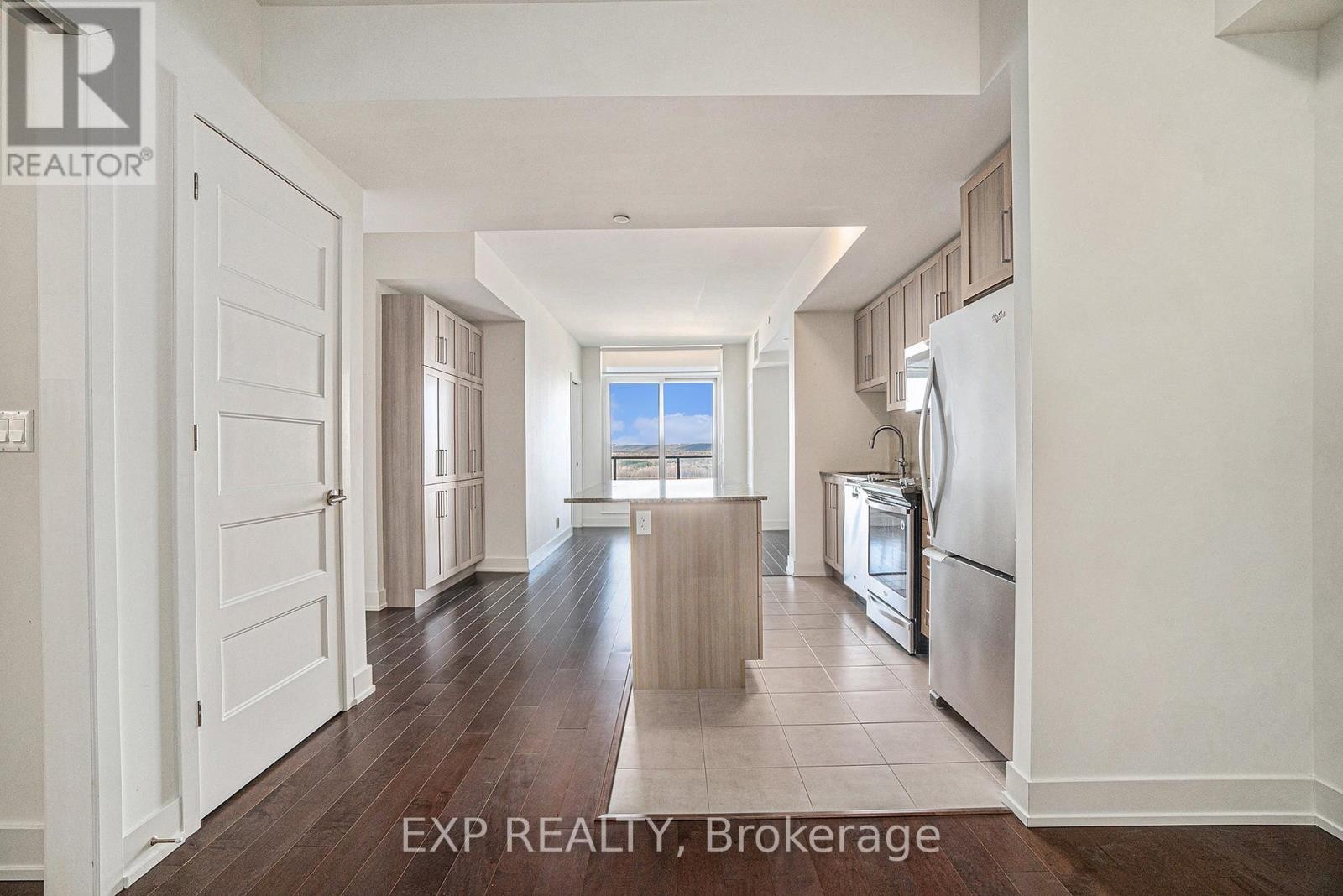 












2403 - 485 RICHMOND ROAD

,
Ottawa,




Ontario
K2A3W9

