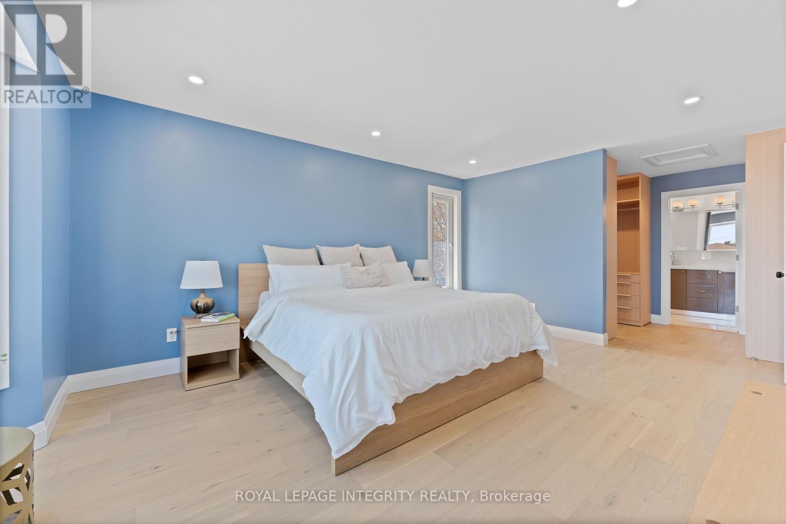 












3440 WOODROFFE AVENUE

,
Ottawa,




Ontario
K2J3Z8

