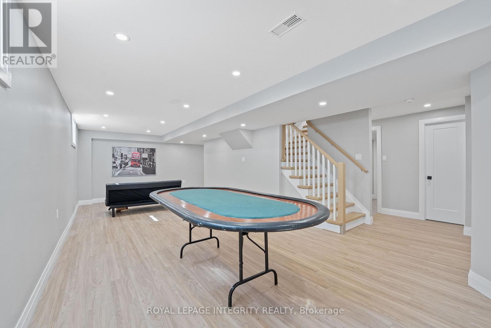 












3440 WOODROFFE AVENUE

,
Ottawa,




Ontario
K2J3Z8

