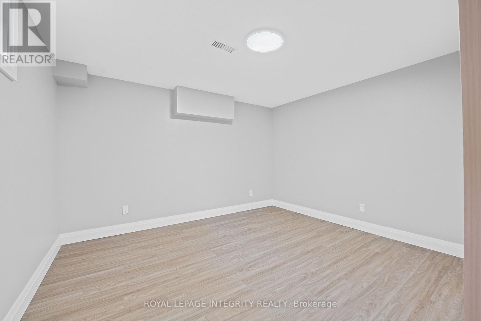 












3440 WOODROFFE AVENUE

,
Ottawa,




Ontario
K2J3Z8

